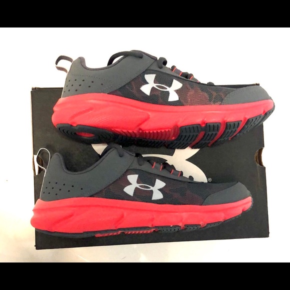 NWB/NWT!! Under Armour Charge Assert 8 Youth/male Shoe size 5 (women’s size 6.5) - Picture 5 of 6